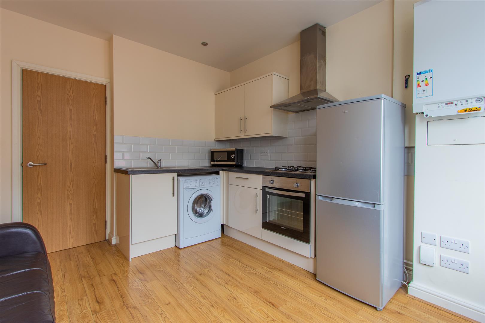 Mackintosh Place, Roath — photograph 2